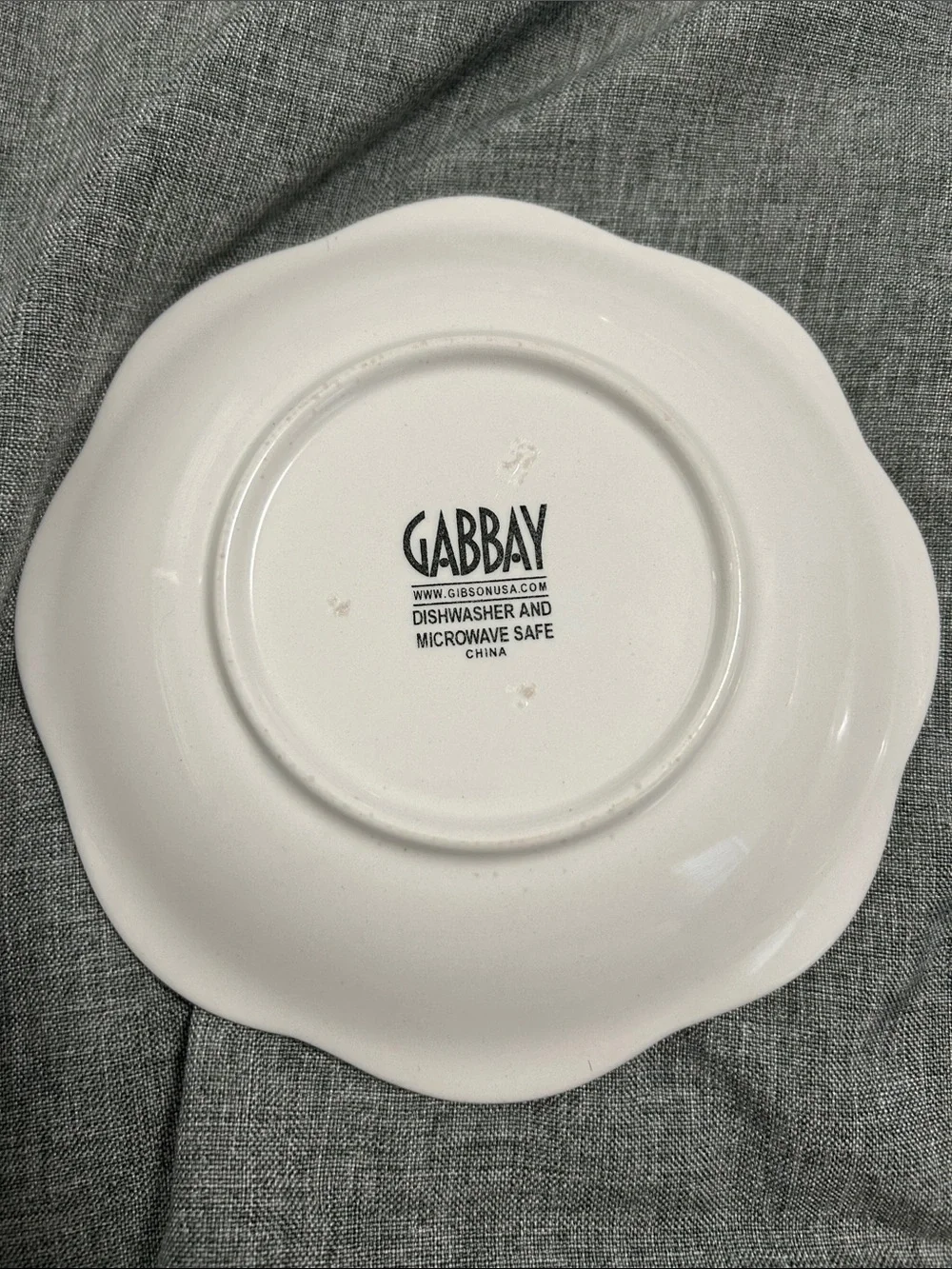 Gibson Elite Parfait dessert plate scalloped edge, floral pattern (2)